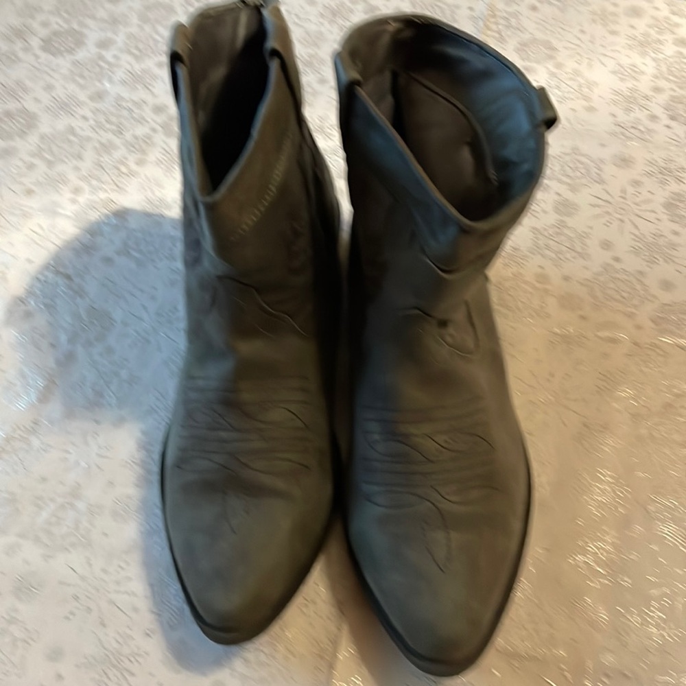 Arizona ankle boots